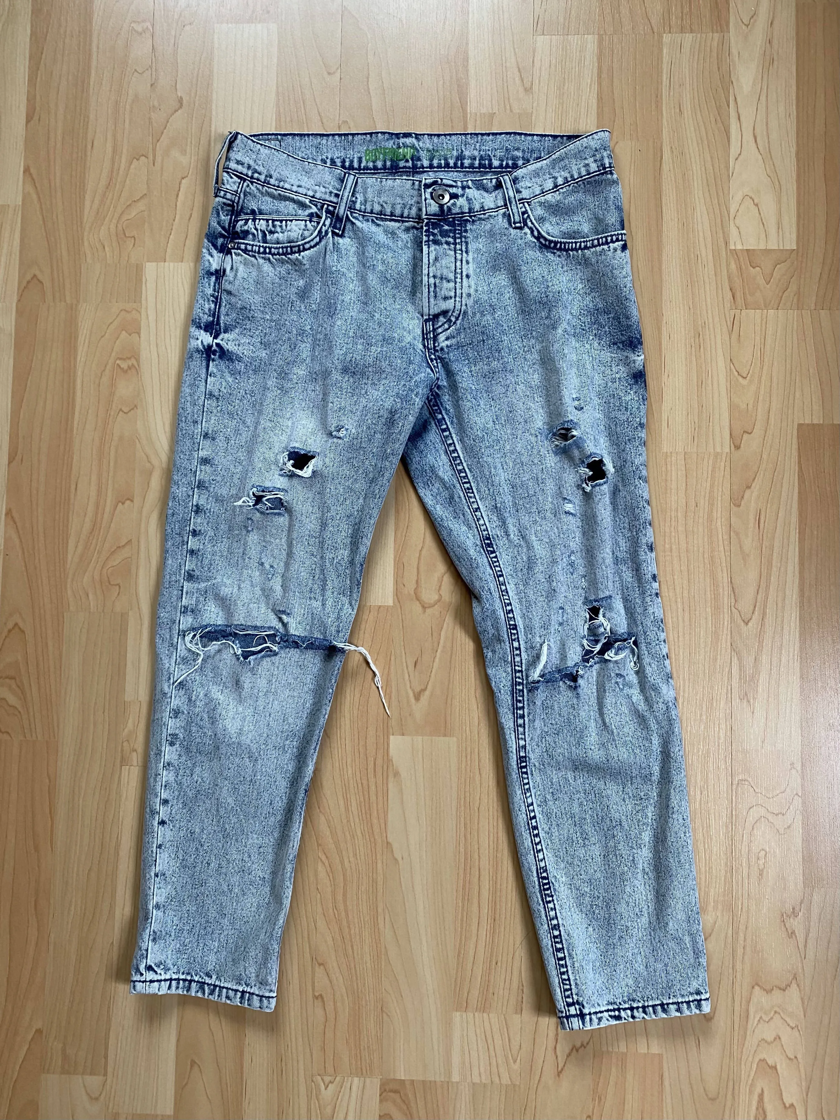 Ripped Boyfriend Jeans
