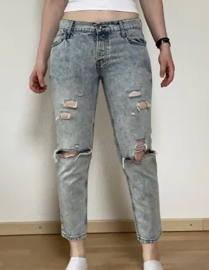Ripped Boyfriend Jeans