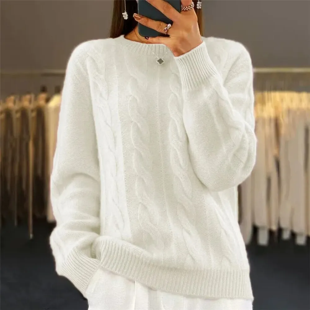 Rowy™ | Soft knitted sweater with cable pattern