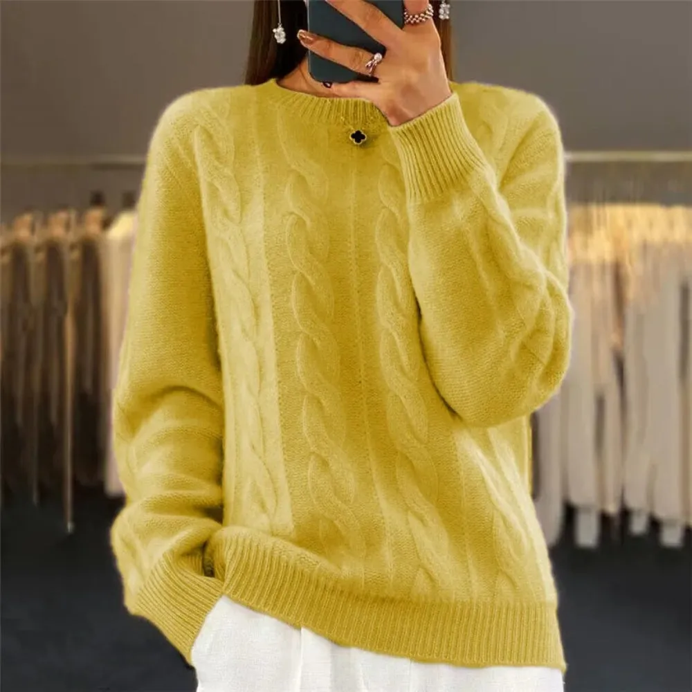 Rowy™ | Soft knitted sweater with cable pattern