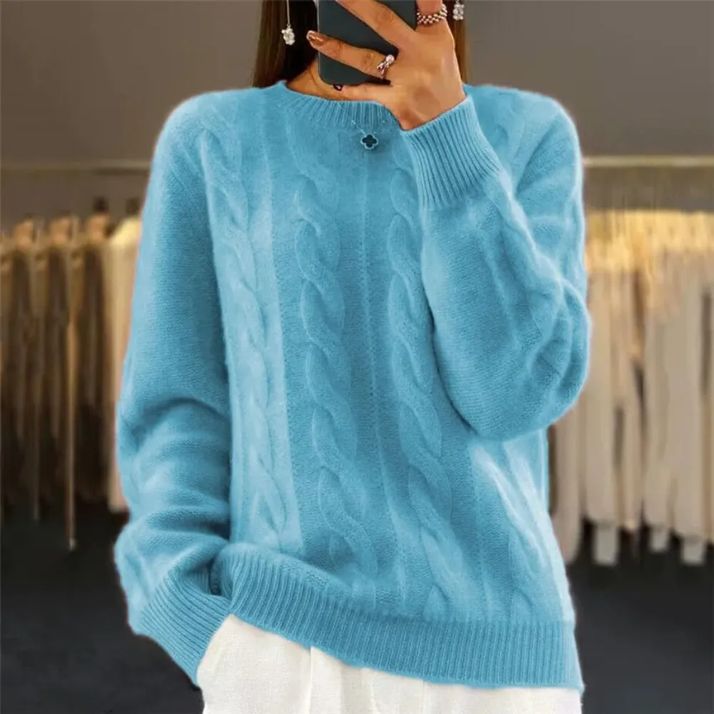 Rowy™ | Soft knitted sweater with cable pattern