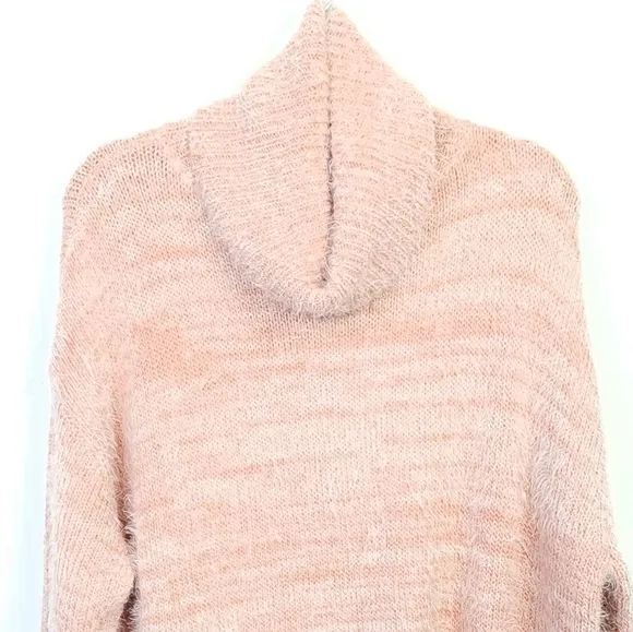 Show me your mumu Fatima turtleneck sweater fuzzy pink size small