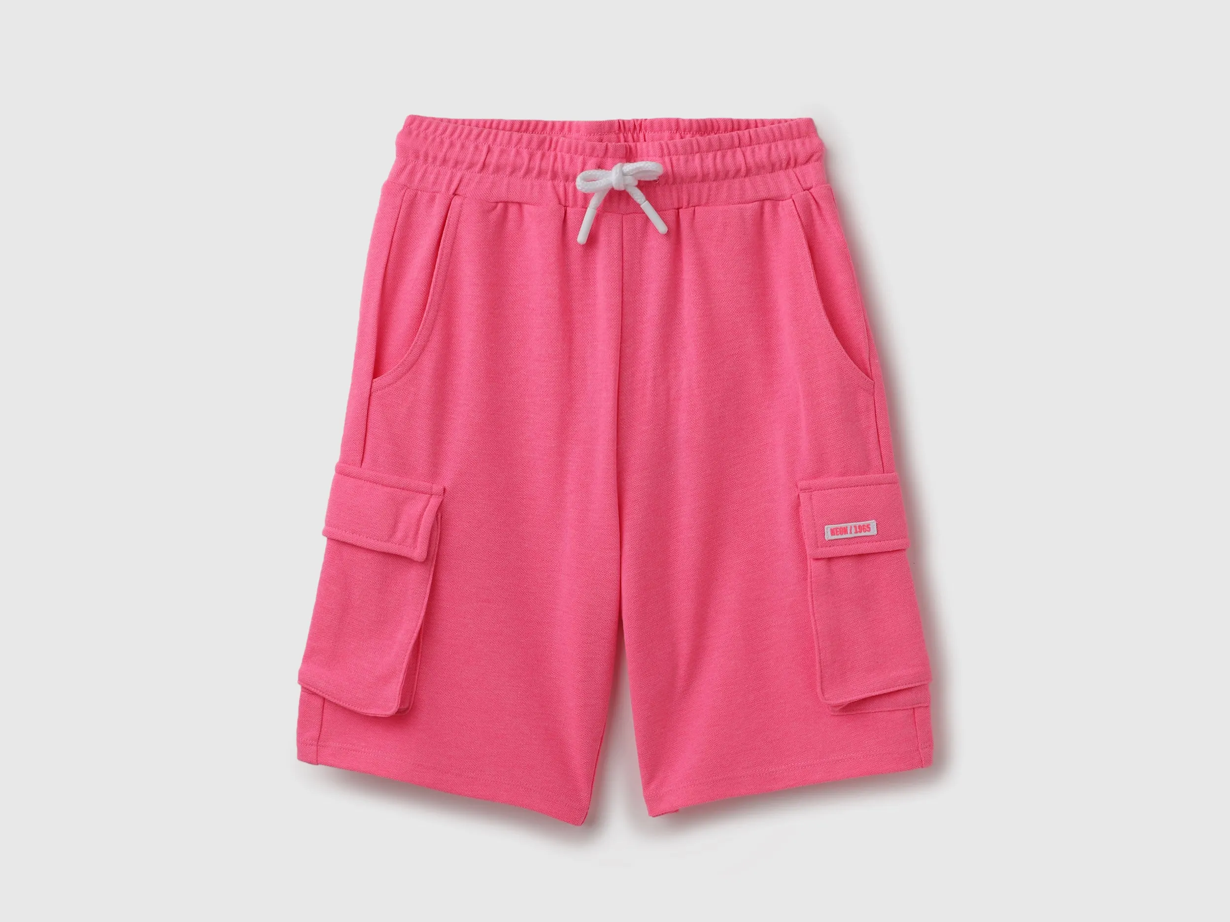 Solid Regular Fit Mid Rise Shorts