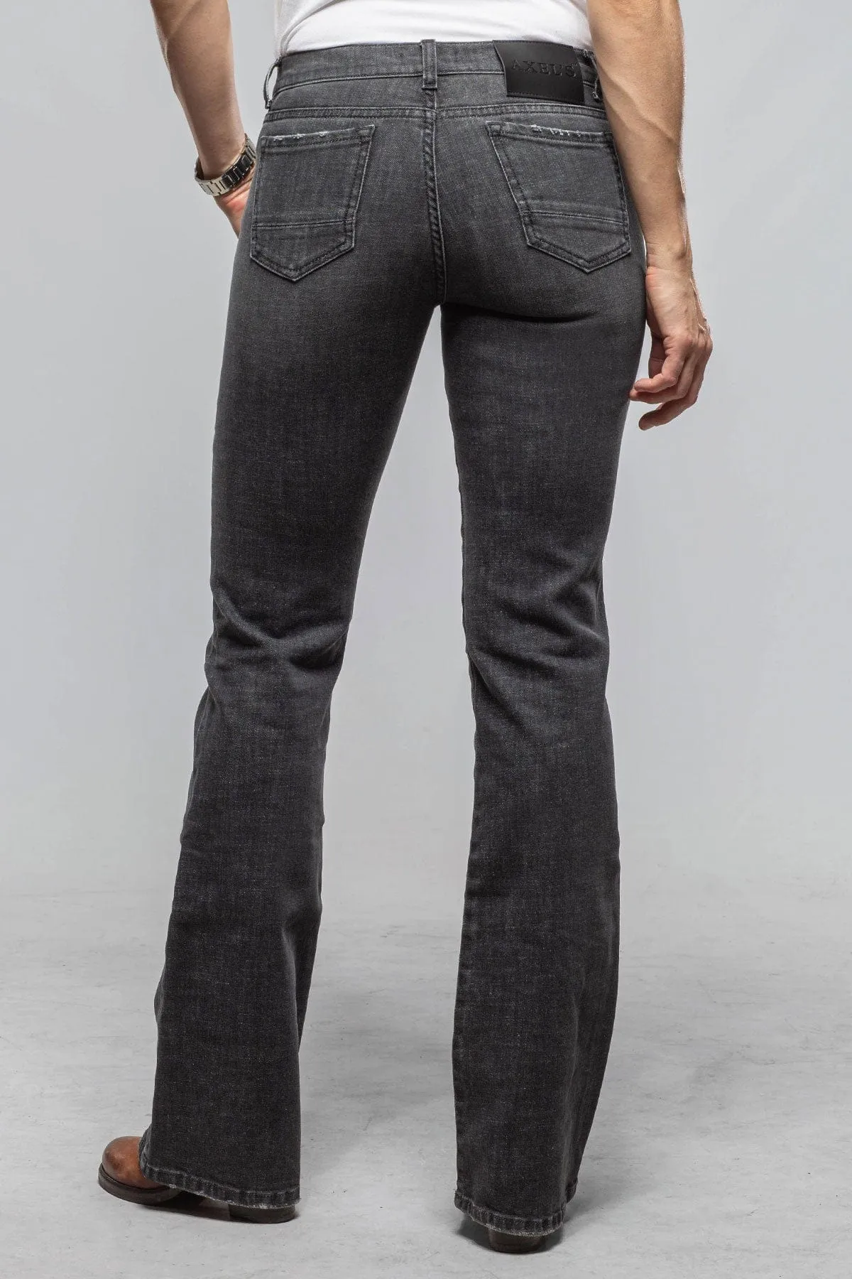 Sundance Boot Cut Jean In Black Yukon Wash