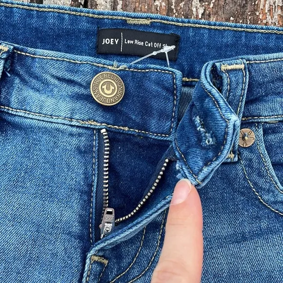 True Religion Brand Jeans SECTION JOEY CUT OFF Low Rise Distressed Shorts