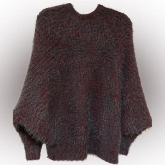 Urban Outfitters Women's Grey and Burgundy Sweater Small/Petite