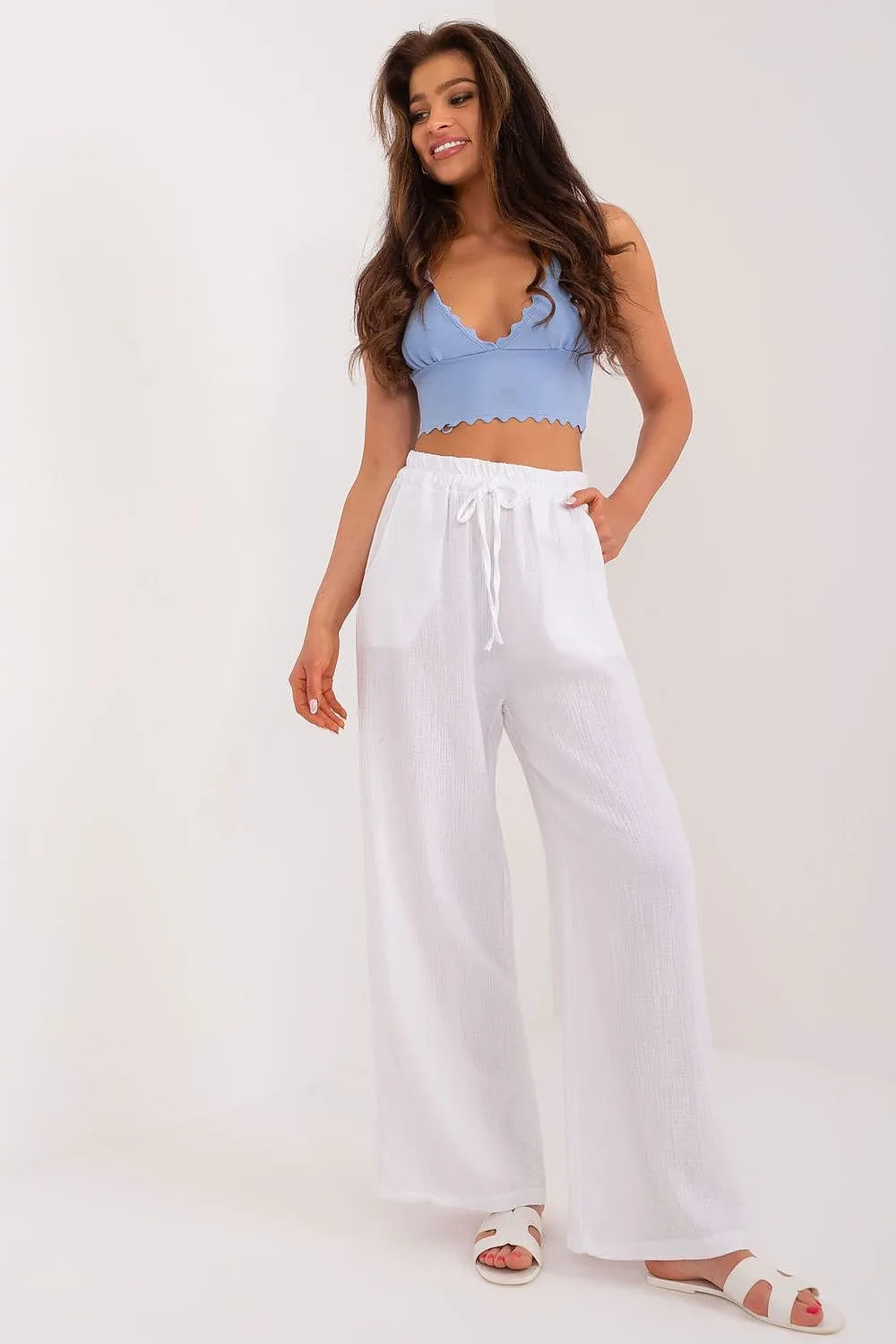 Women high rise straight leg pants
