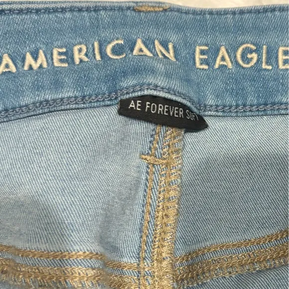 Women's/Teens American Eagle Ripped Jeans - Size 2