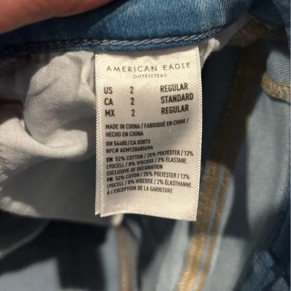 Women's/Teens American Eagle Ripped Jeans - Size 2