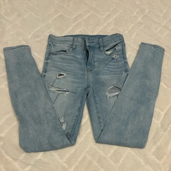 Women's/Teens American Eagle Ripped Jeans - Size 2