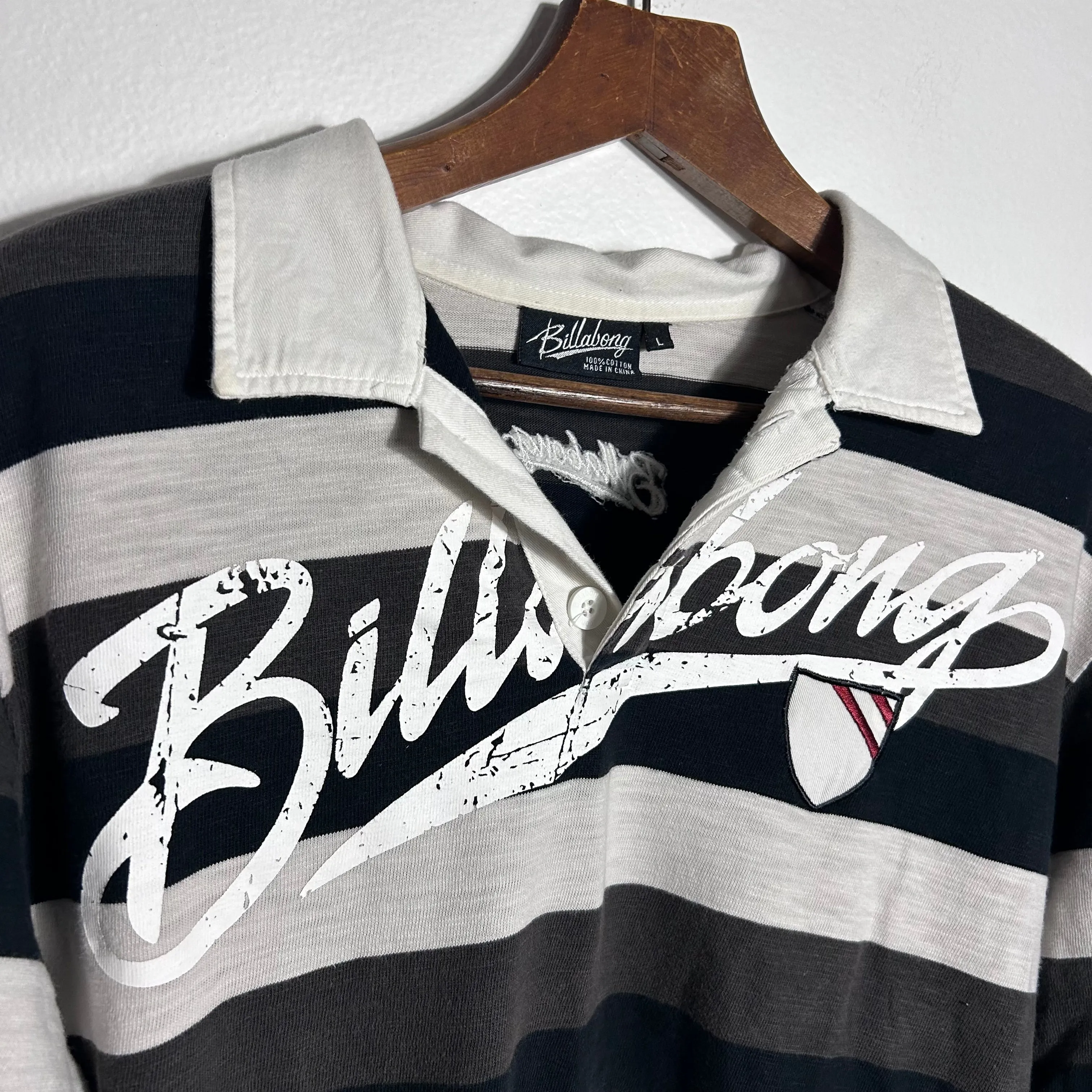 Y2K Billabong spellout polo
