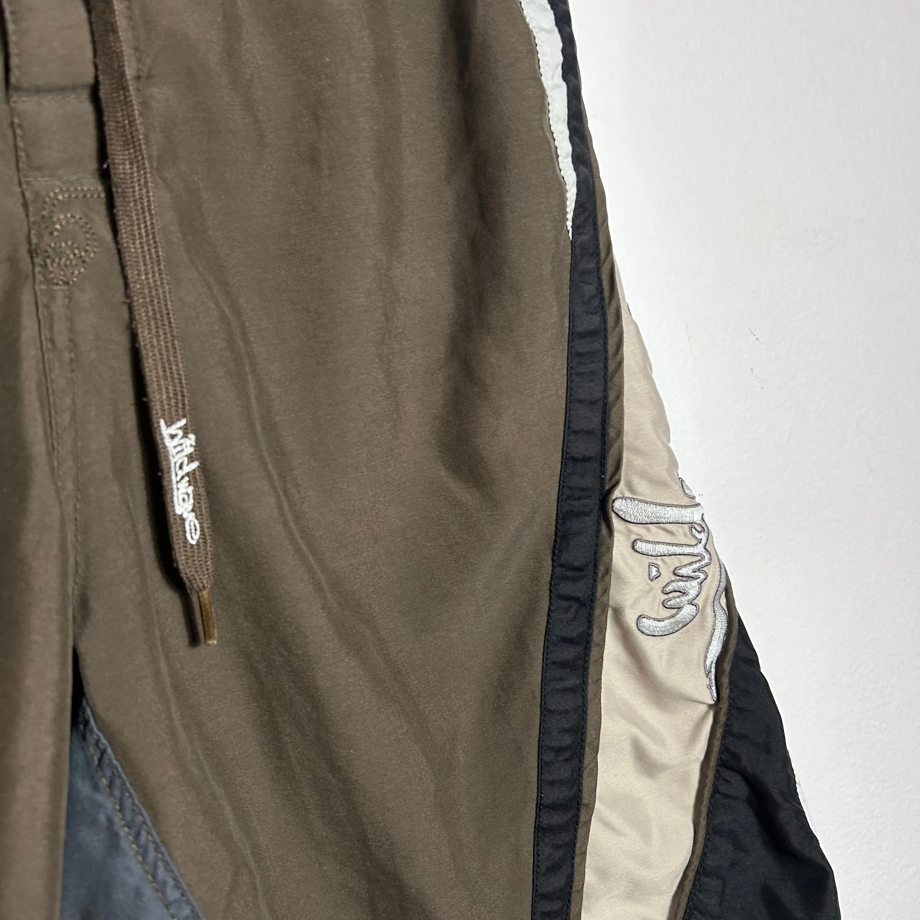 Y2K wild wave boardshorts W32’