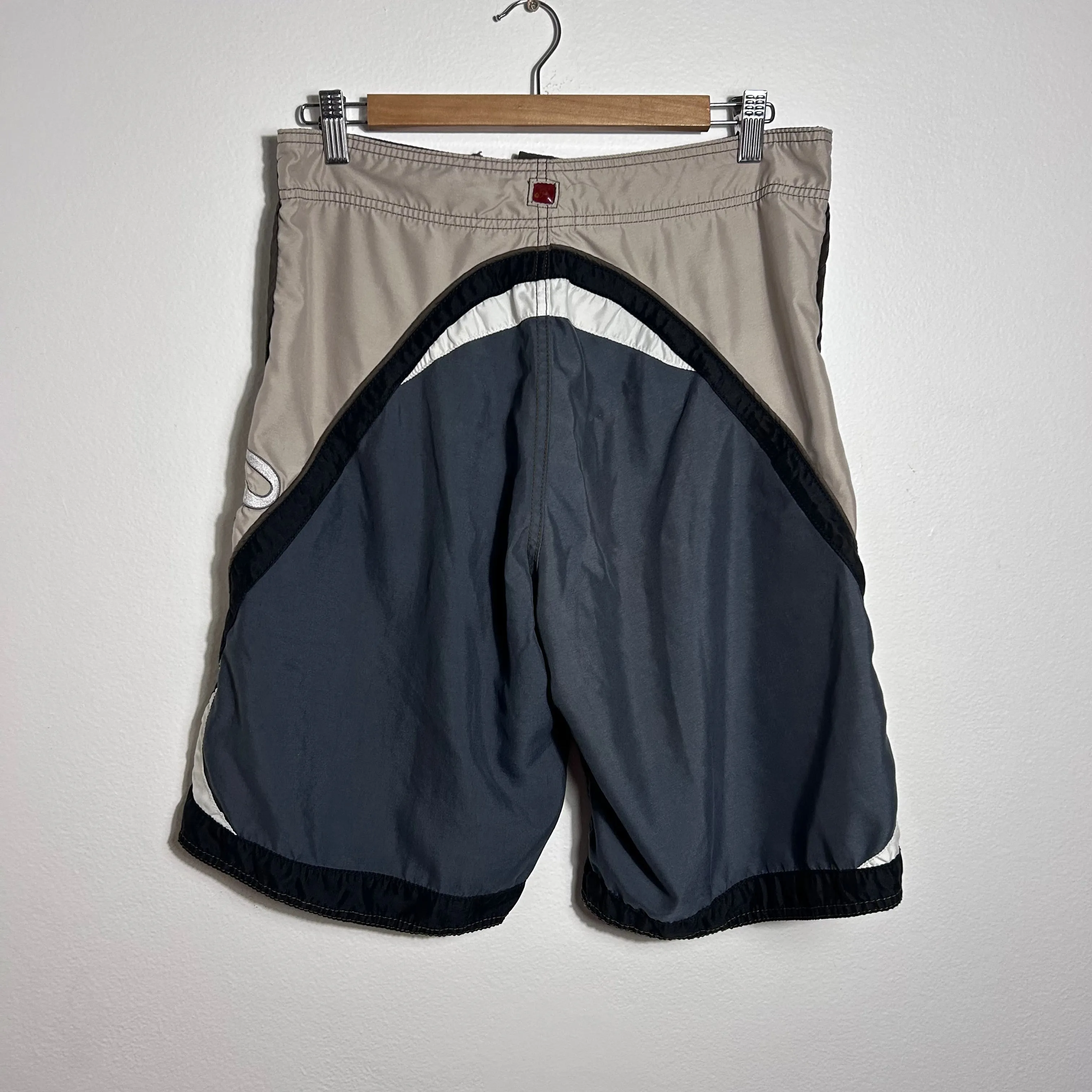 Y2K wild wave boardshorts W32’