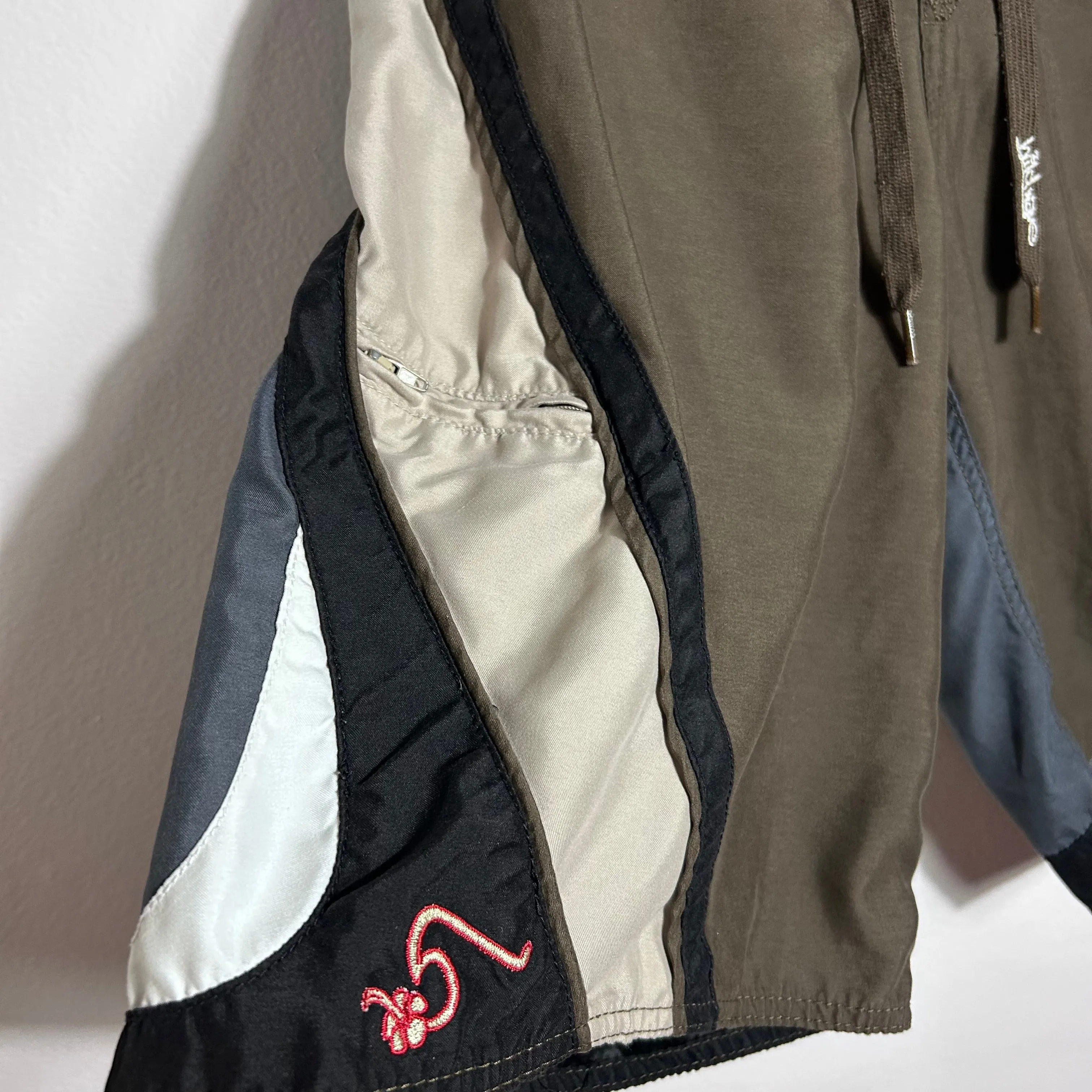 Y2K wild wave boardshorts W32’